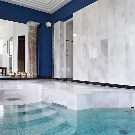 מלון Wolfsbrunn 4*